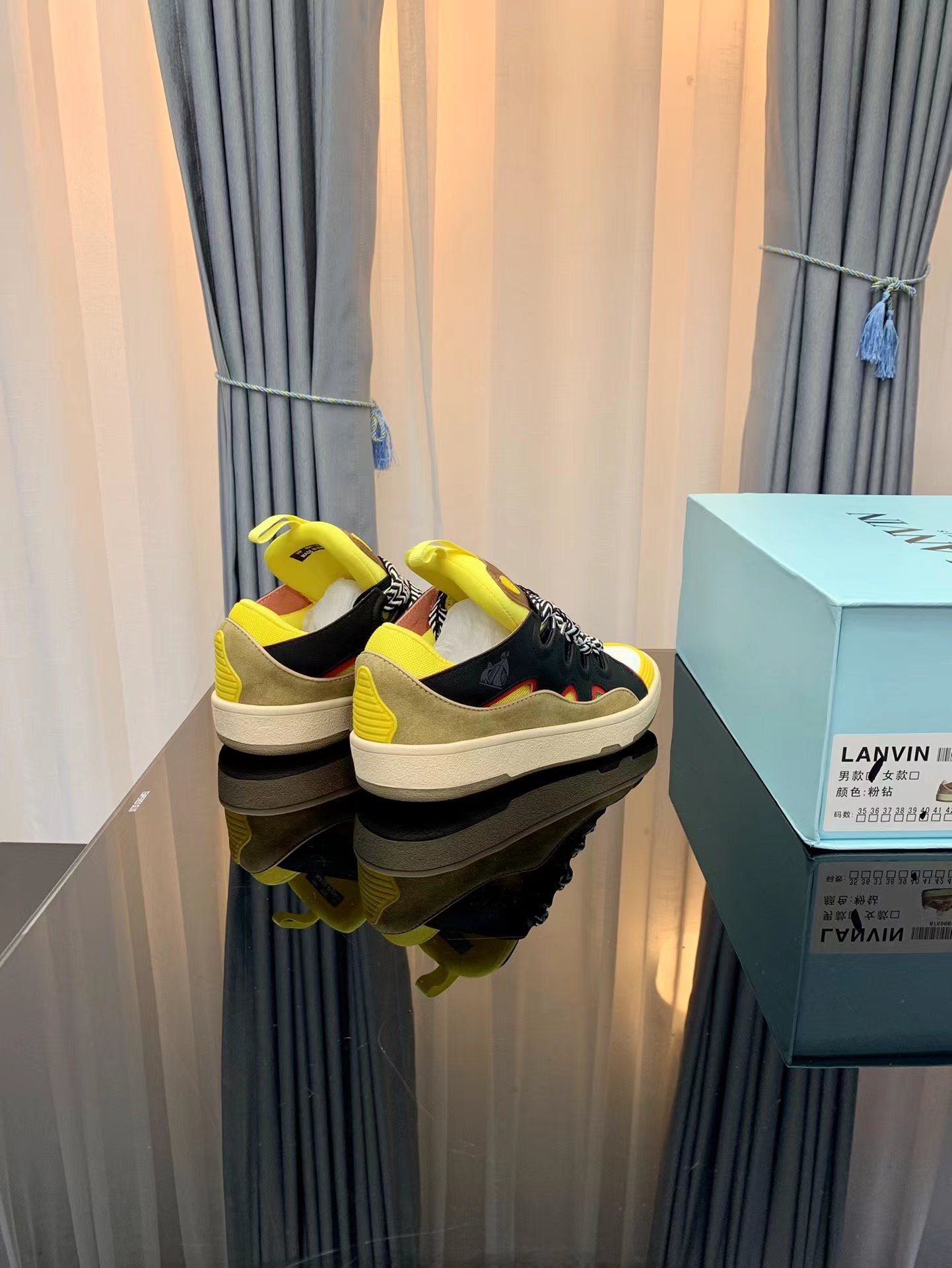 Lanvin Leather Curb Egg yolk black - vstockx