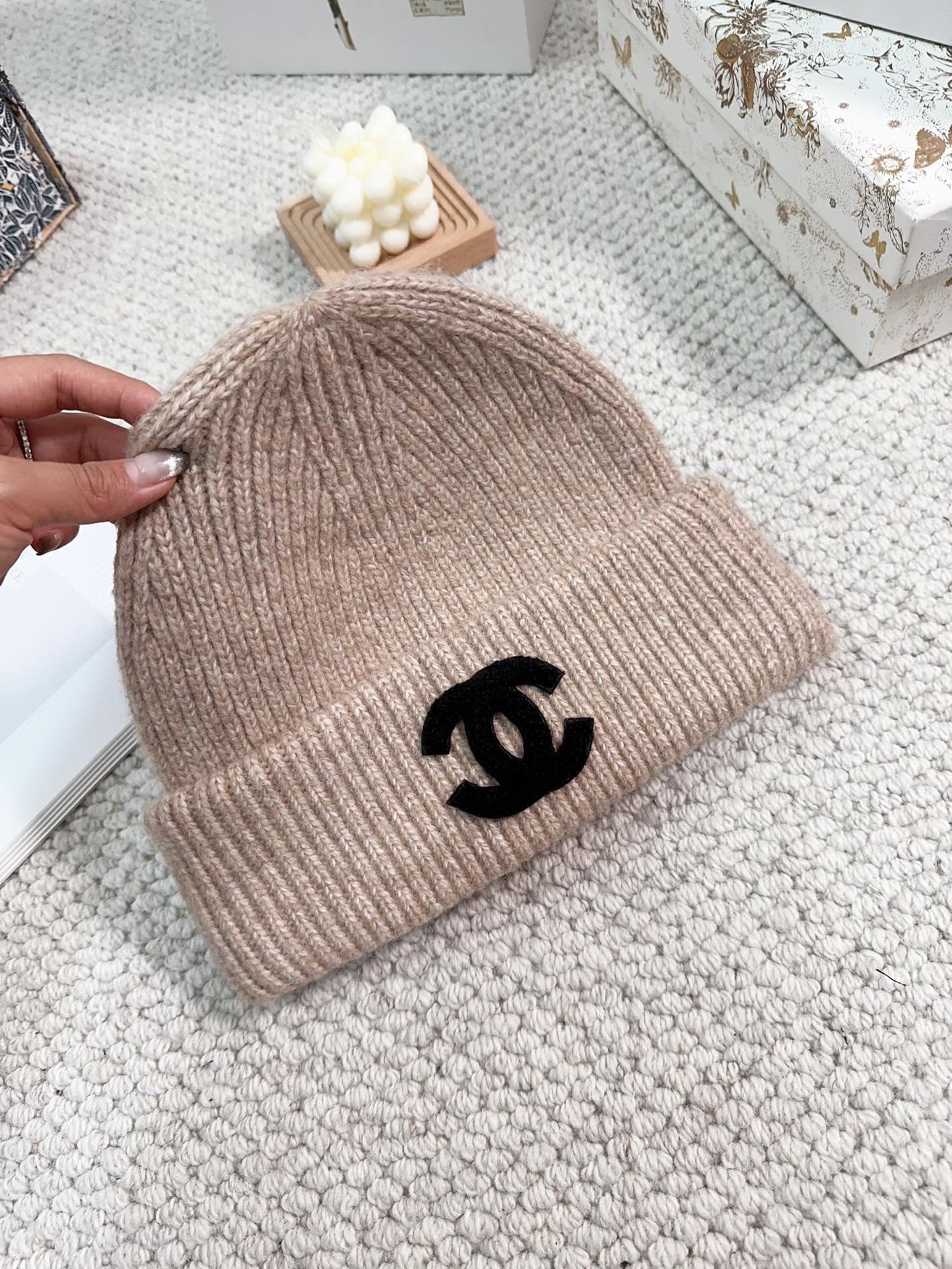Streetwear Hat Chanel 329319 - vstockx