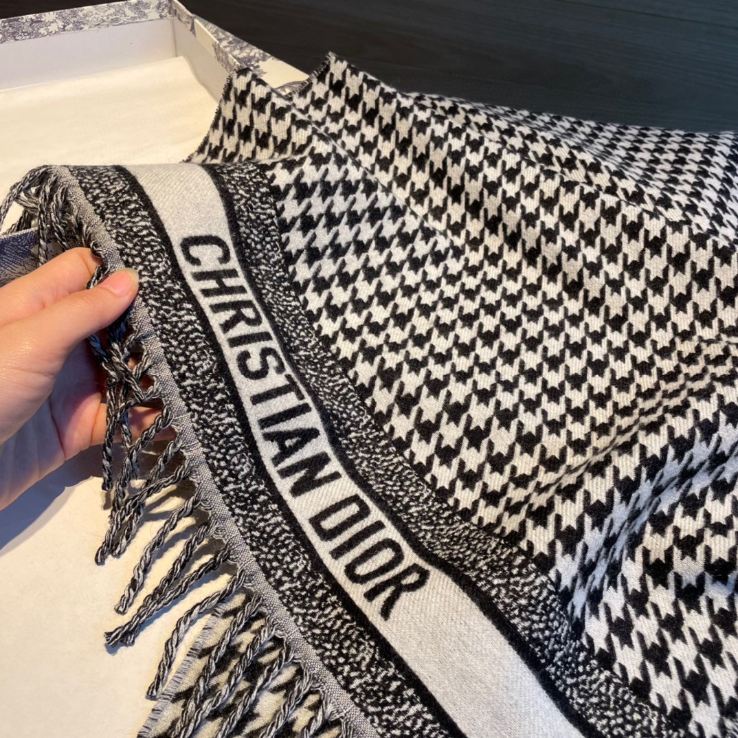 Streetwear Scarf Dior 329019 SIZE:50*200cm - vstockx
