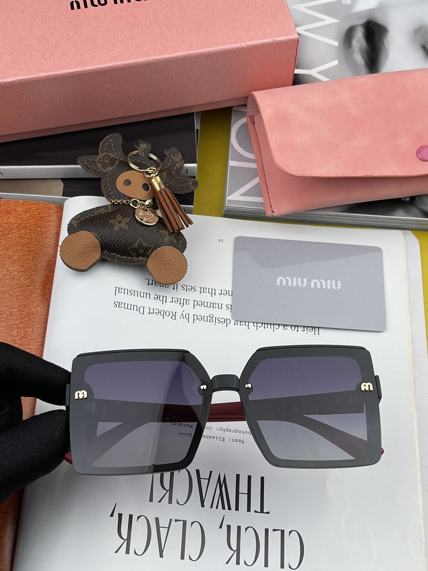 sunglasses Miu Miu MM1405 - vstockx
