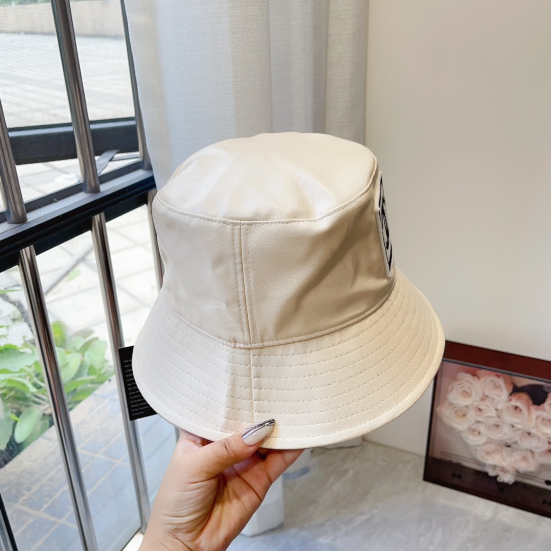 Streetwear Hat Chanel 329377 - vstockx