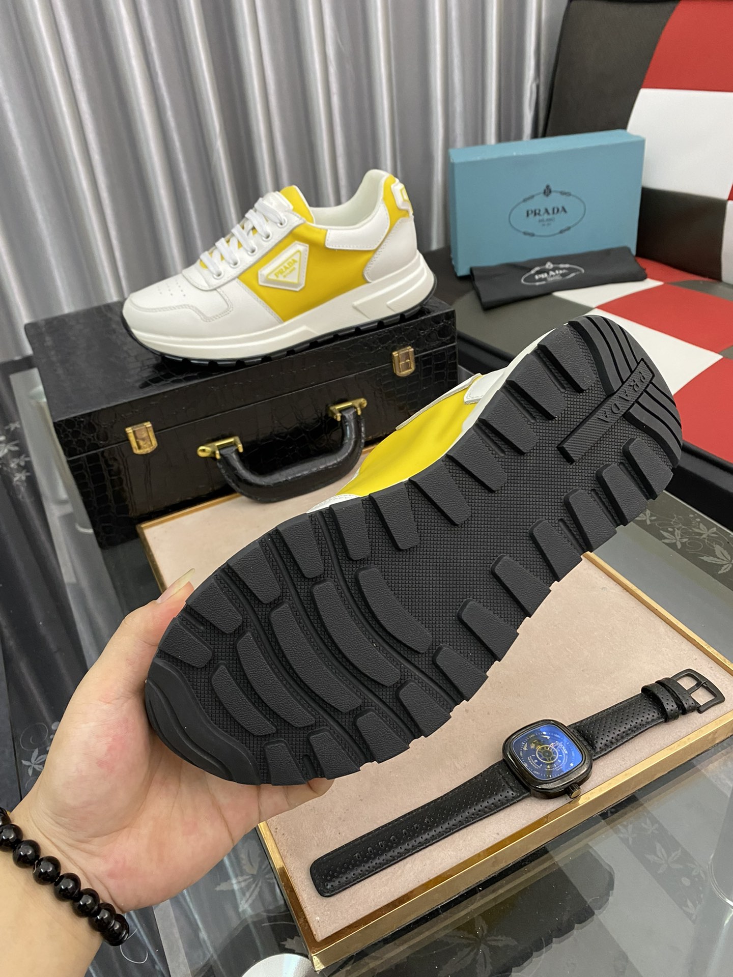 Prada Low Top sneaker 9 - vstockx