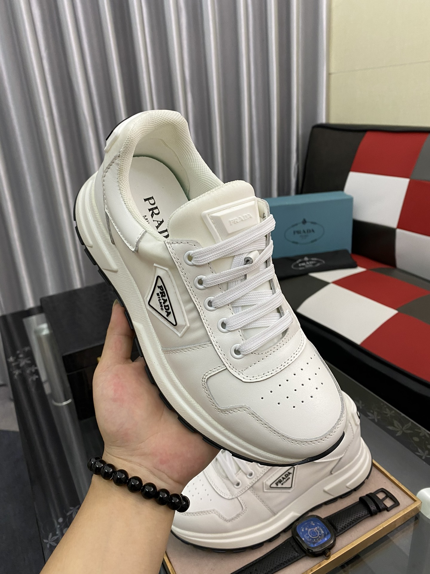 Prada Low Top sneaker 10 - vstockx