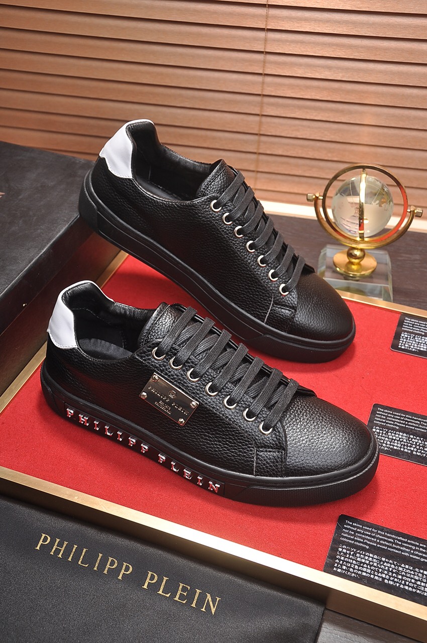 Philipp Plein Low Top Sneakers 21 - vstockx