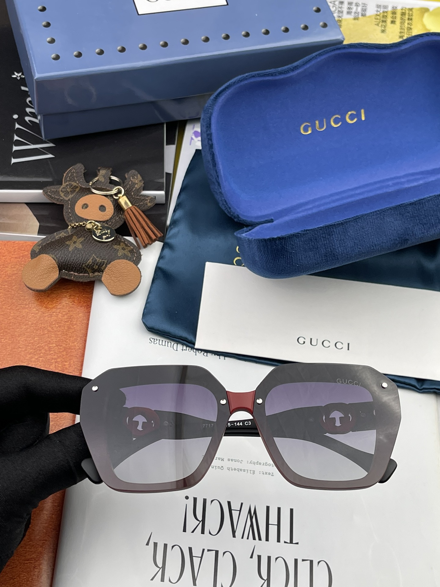 Sunglasses Gucci G7177 - vstockx