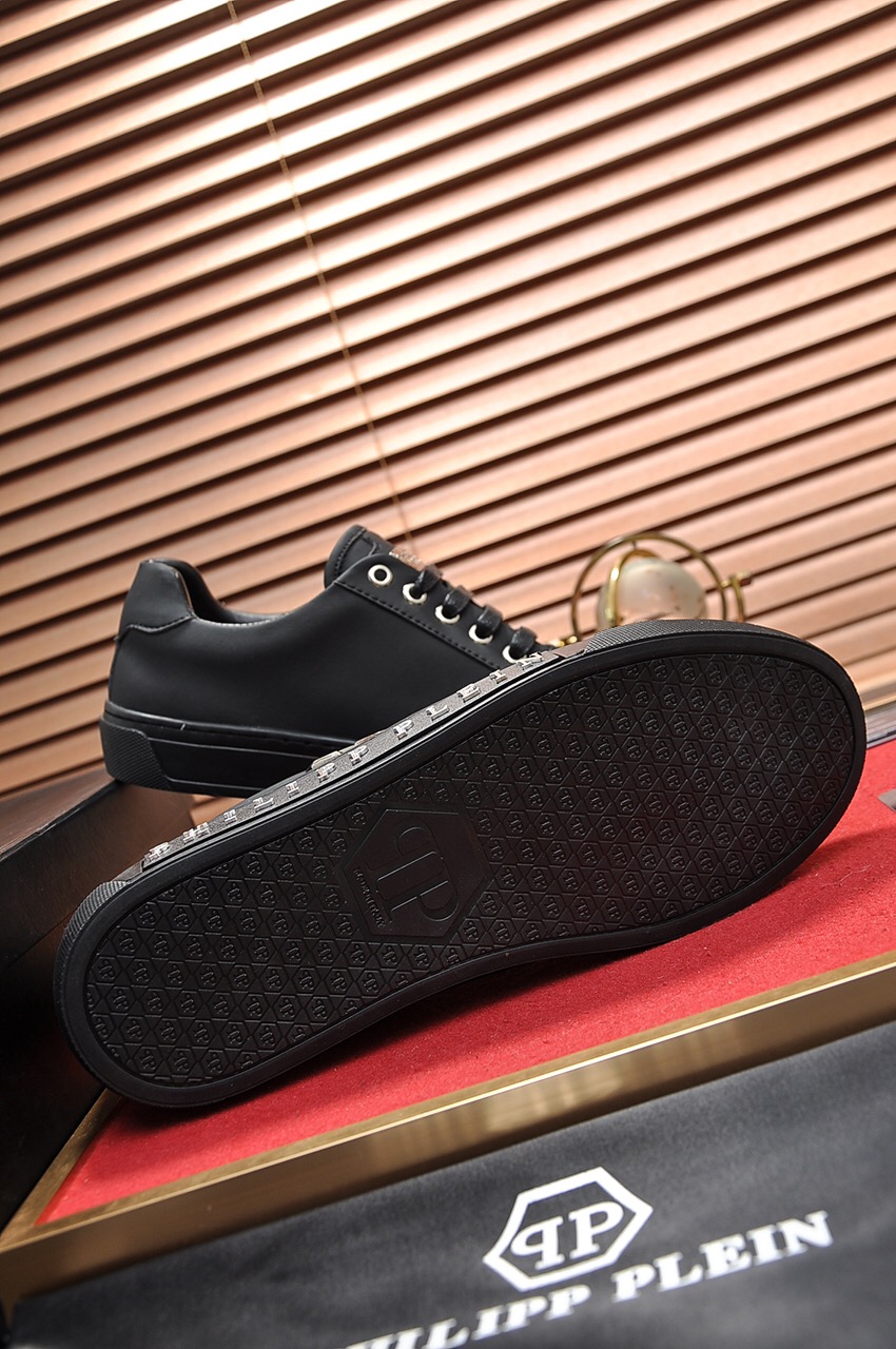 Philipp Plein Low Top Sneakers 30 - vstockx