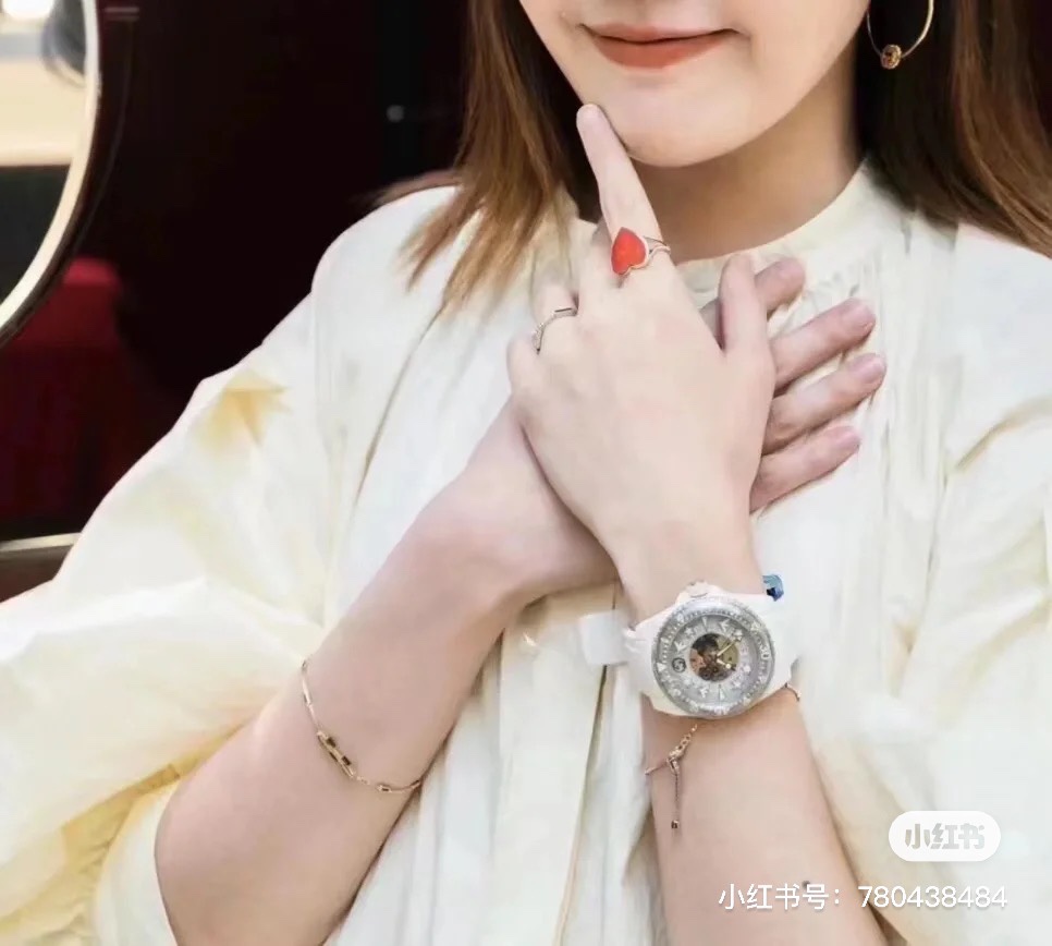 Watches GUCCI 323498 size:40 cm - vstockx