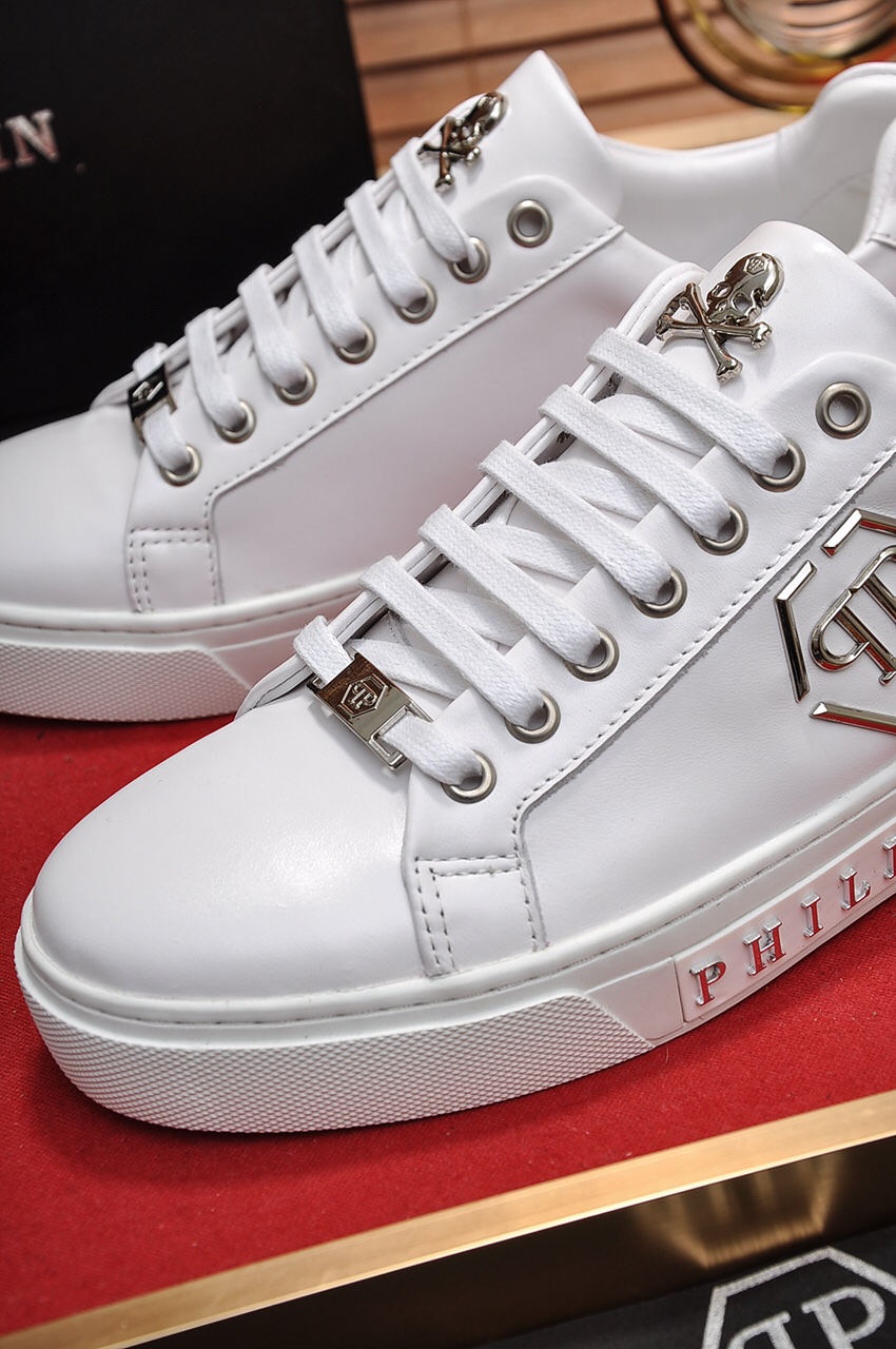 Philipp Plein Low Top Sneakers 34 - vstockx