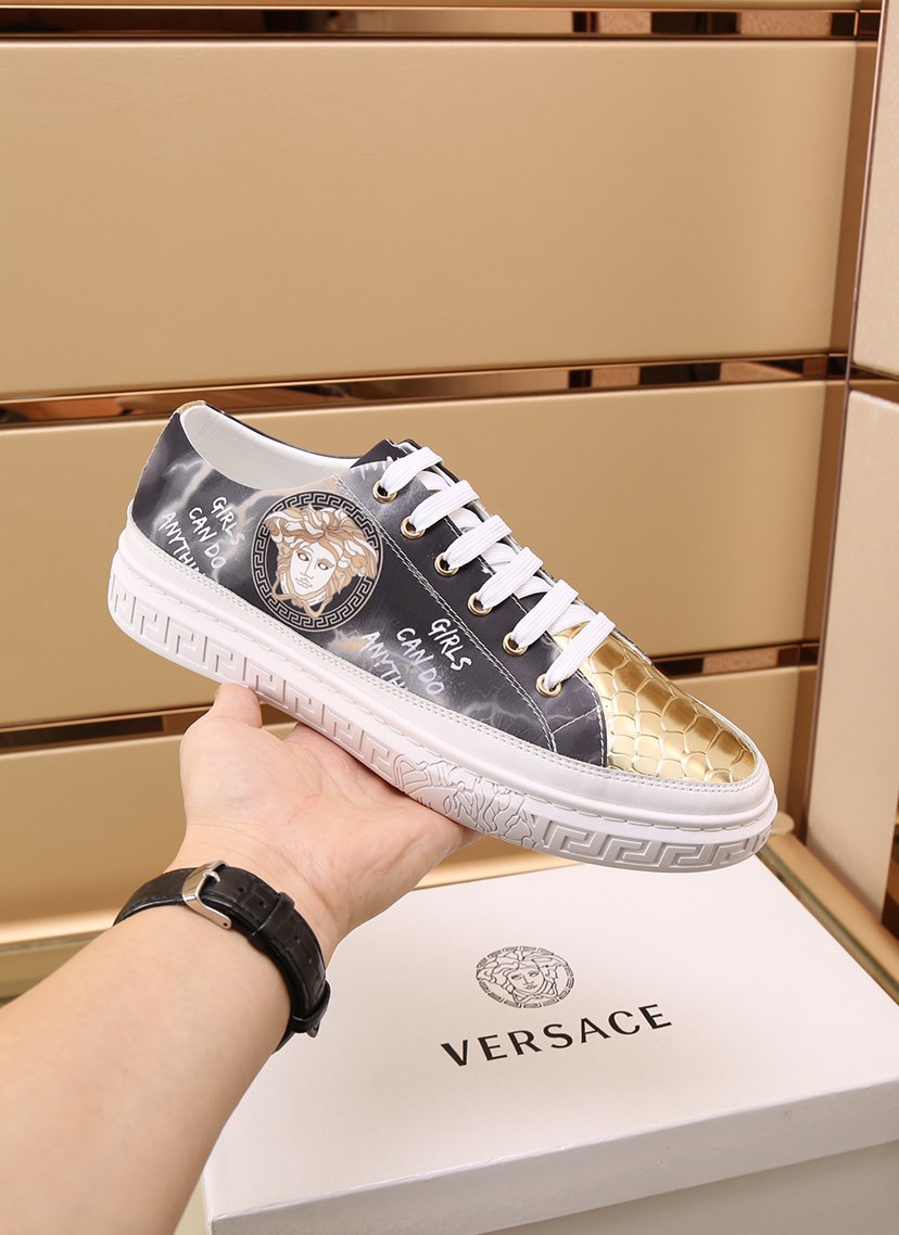 Versace Greca Sneaker 26 - vstockx