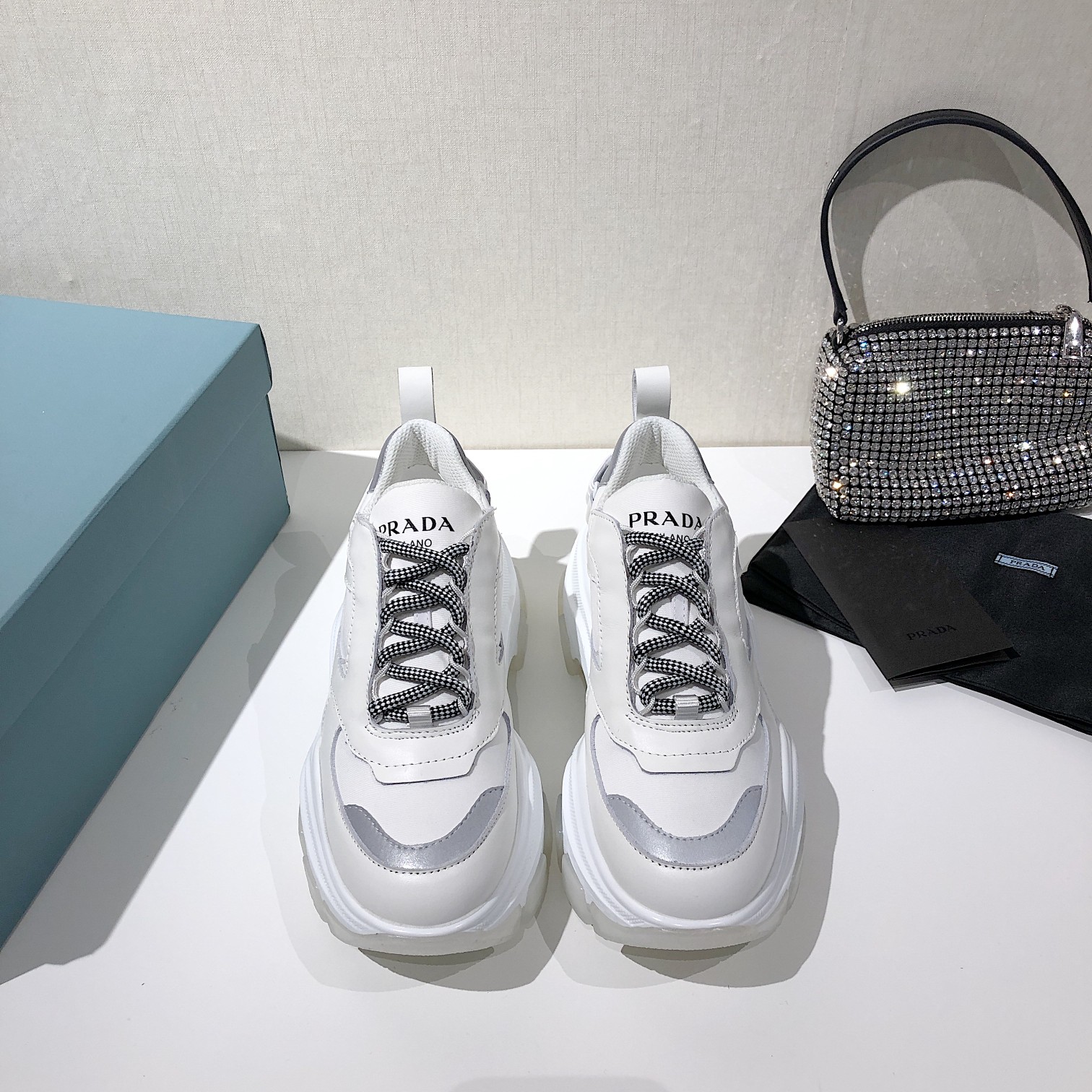 Prada Low Top sneaker 51 - vstockx