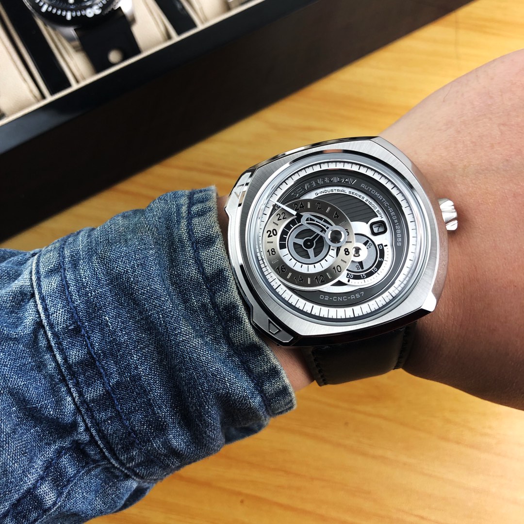 Watches Seven Friday 322765 size:47*13 mm - vstockx