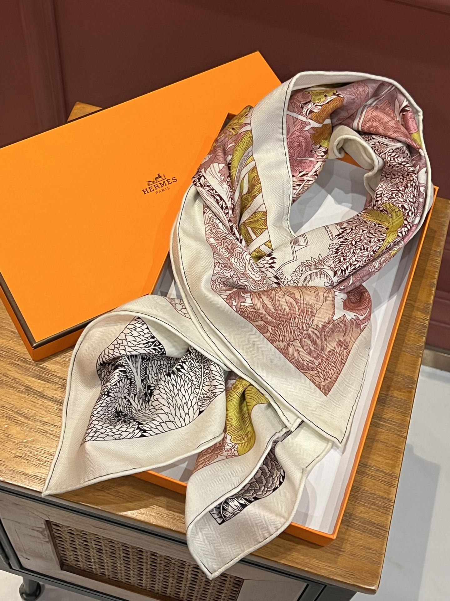 Streetwear Scarf Hermes 328997 SIZE:140cm*140cm - vstockx