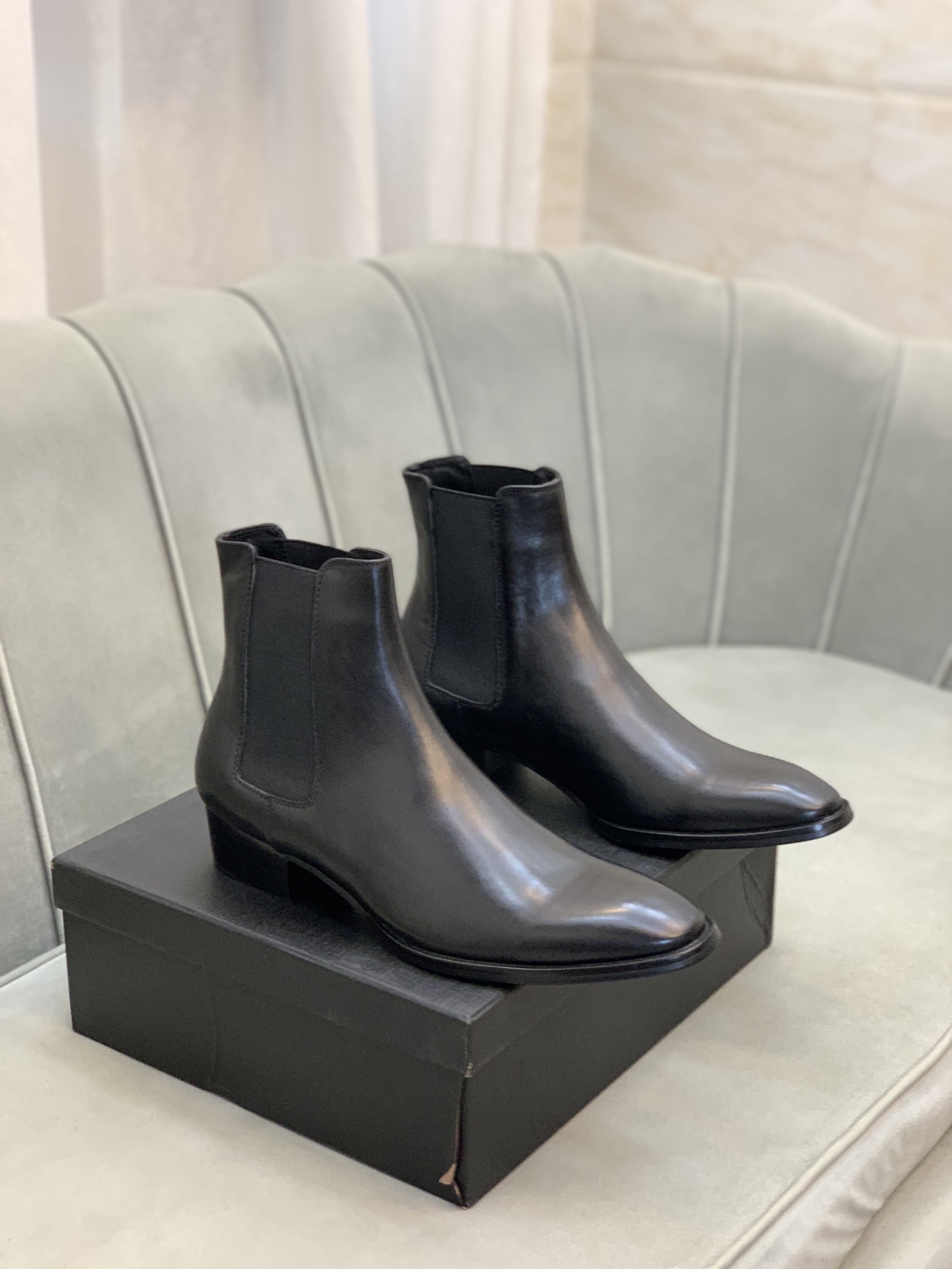 Saint Laurent Boots 8 - vstockx
