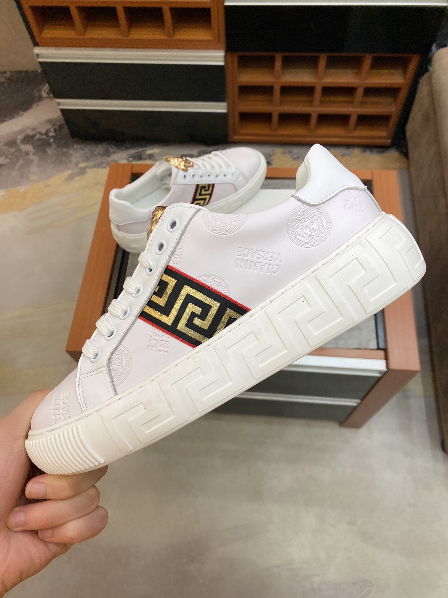 Versace Greca Sneaker 5 - vstockx