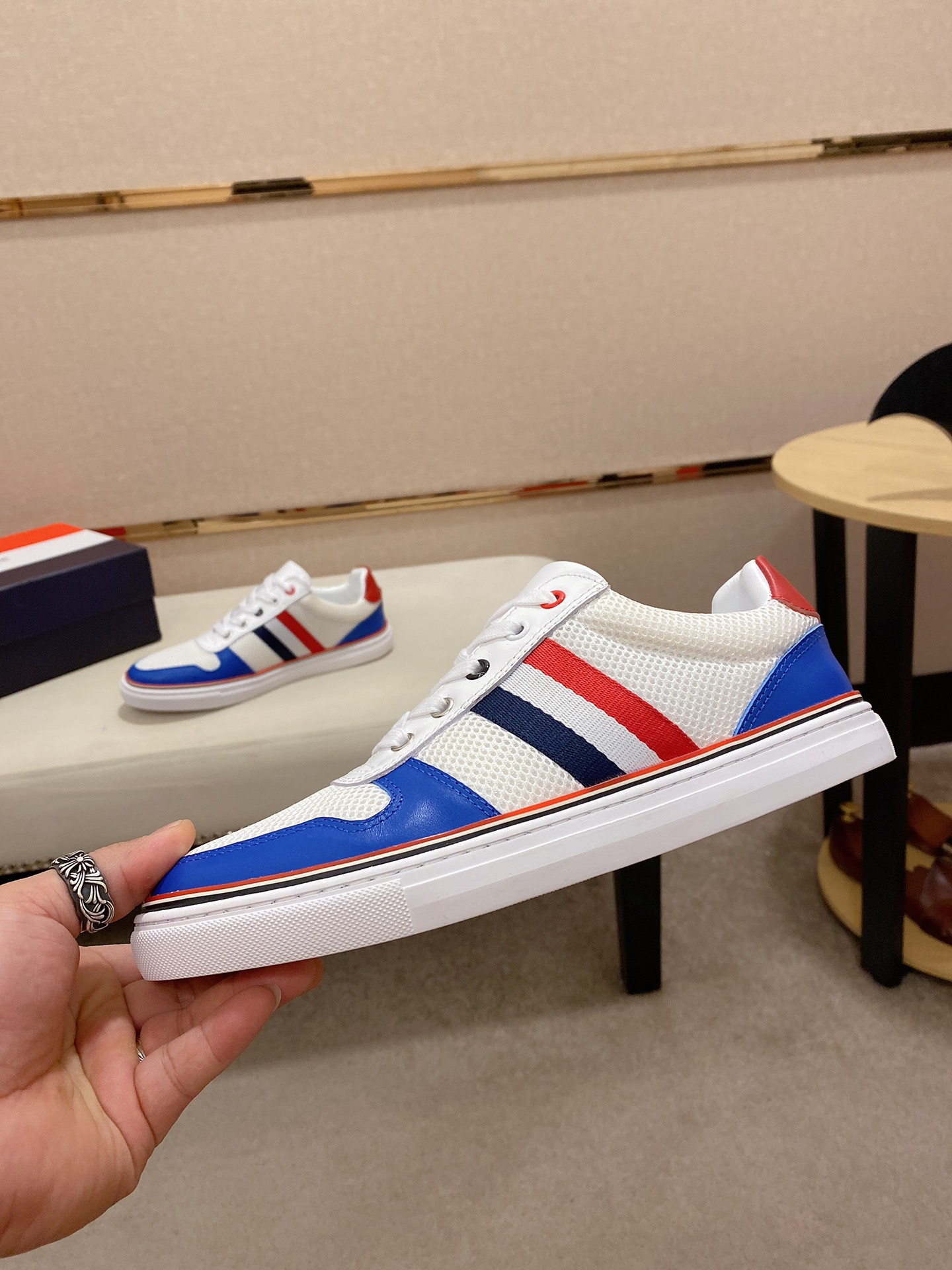 Thom Browne Low Top Sneaker 16 - vstockx