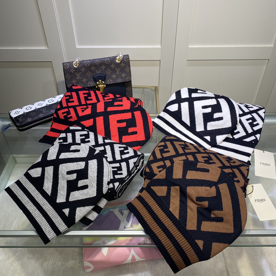 Hat & Scarf Fendi 1 - vstockx
