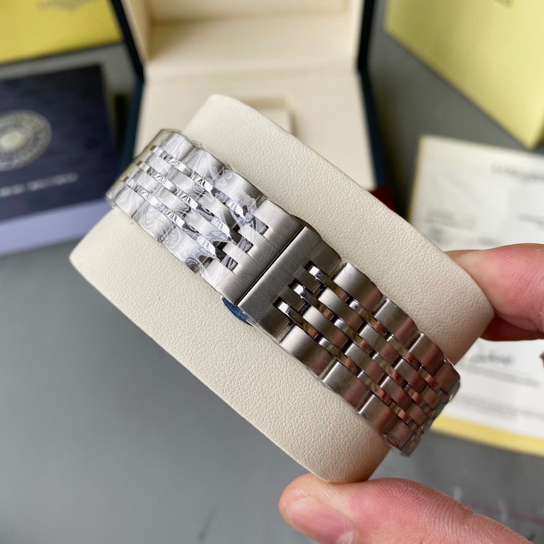 Watches Longines 322374 size:40*12 mm - vstockx