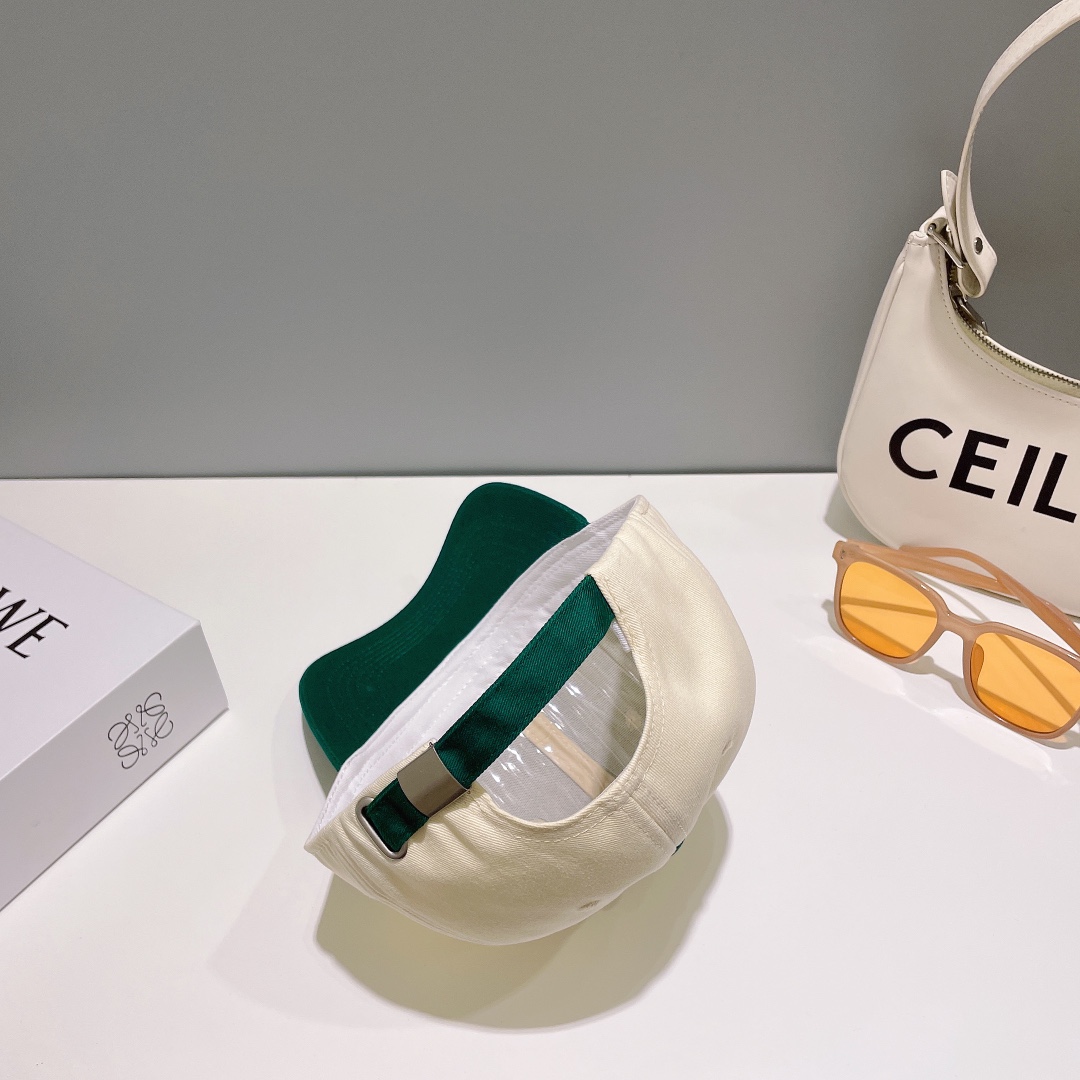 Streetwear Hat Chanel 329027 - vstockx