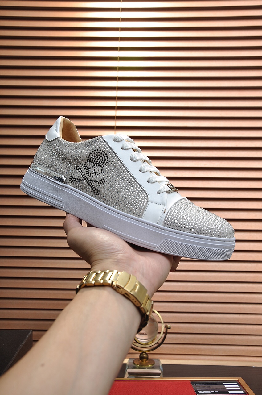 Philipp Plein Low Top Sneakers 6 - vstockx
