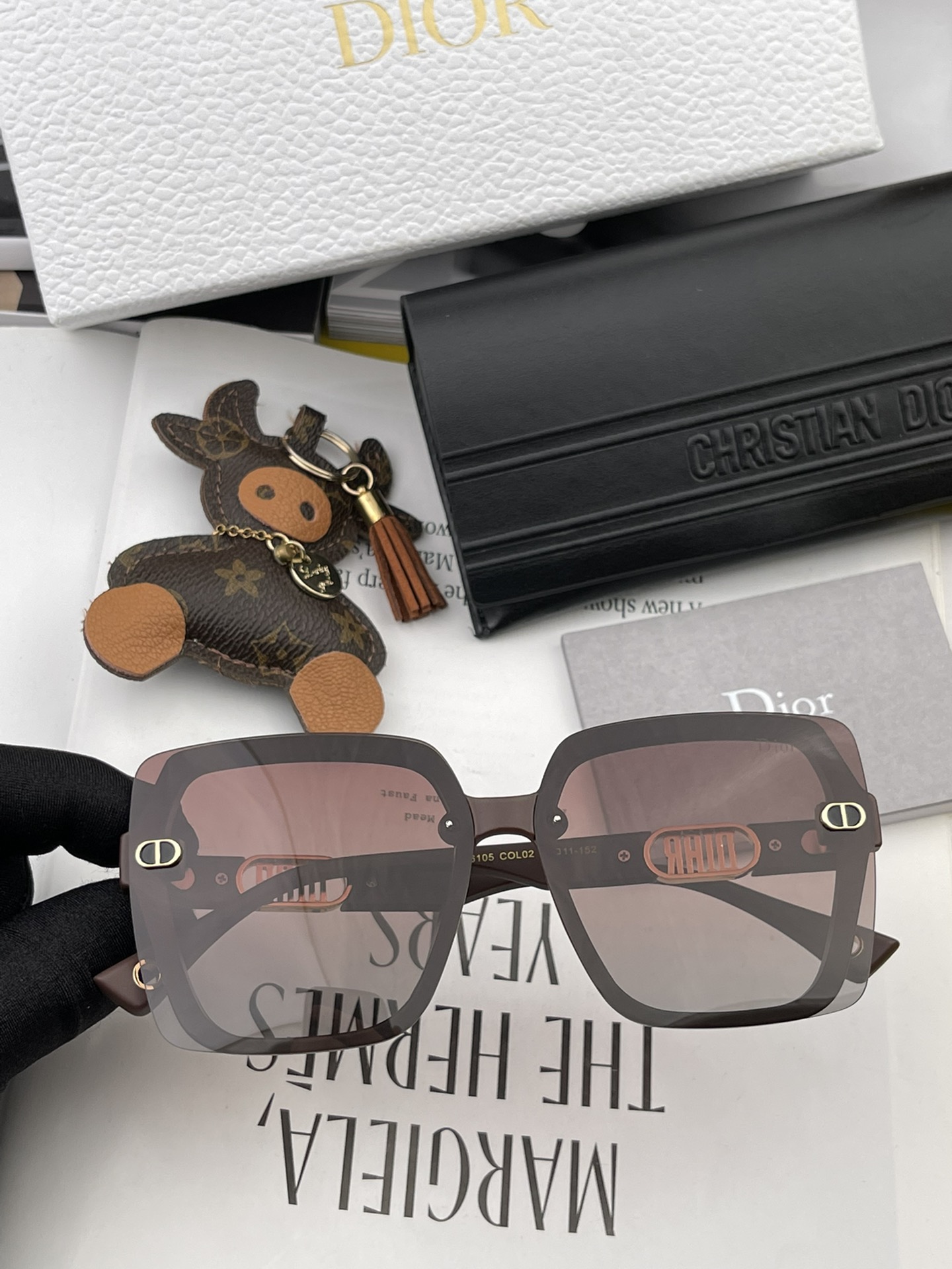 sunglasses Dior CD5610 - vstockx