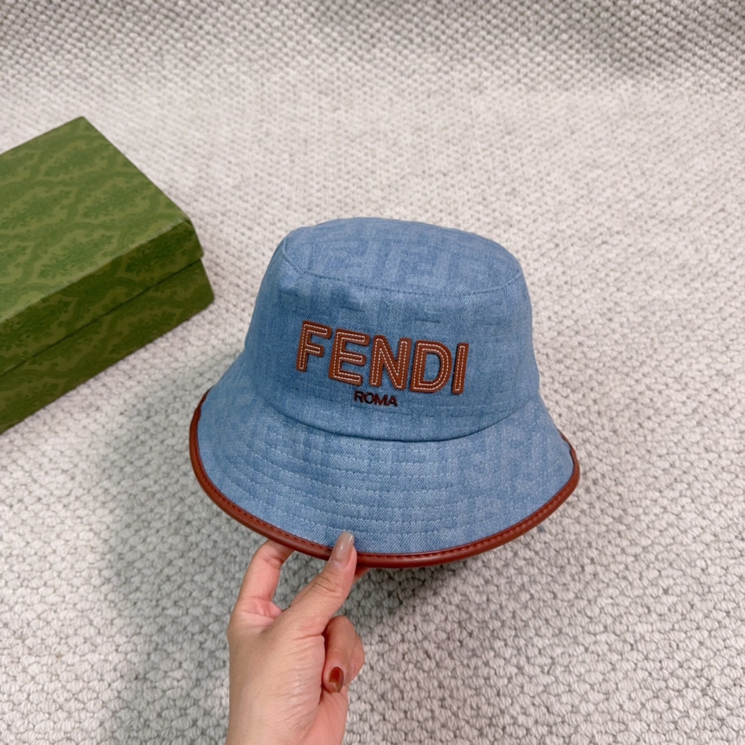 Streetwear Hat Fendi 329338 - vstockx