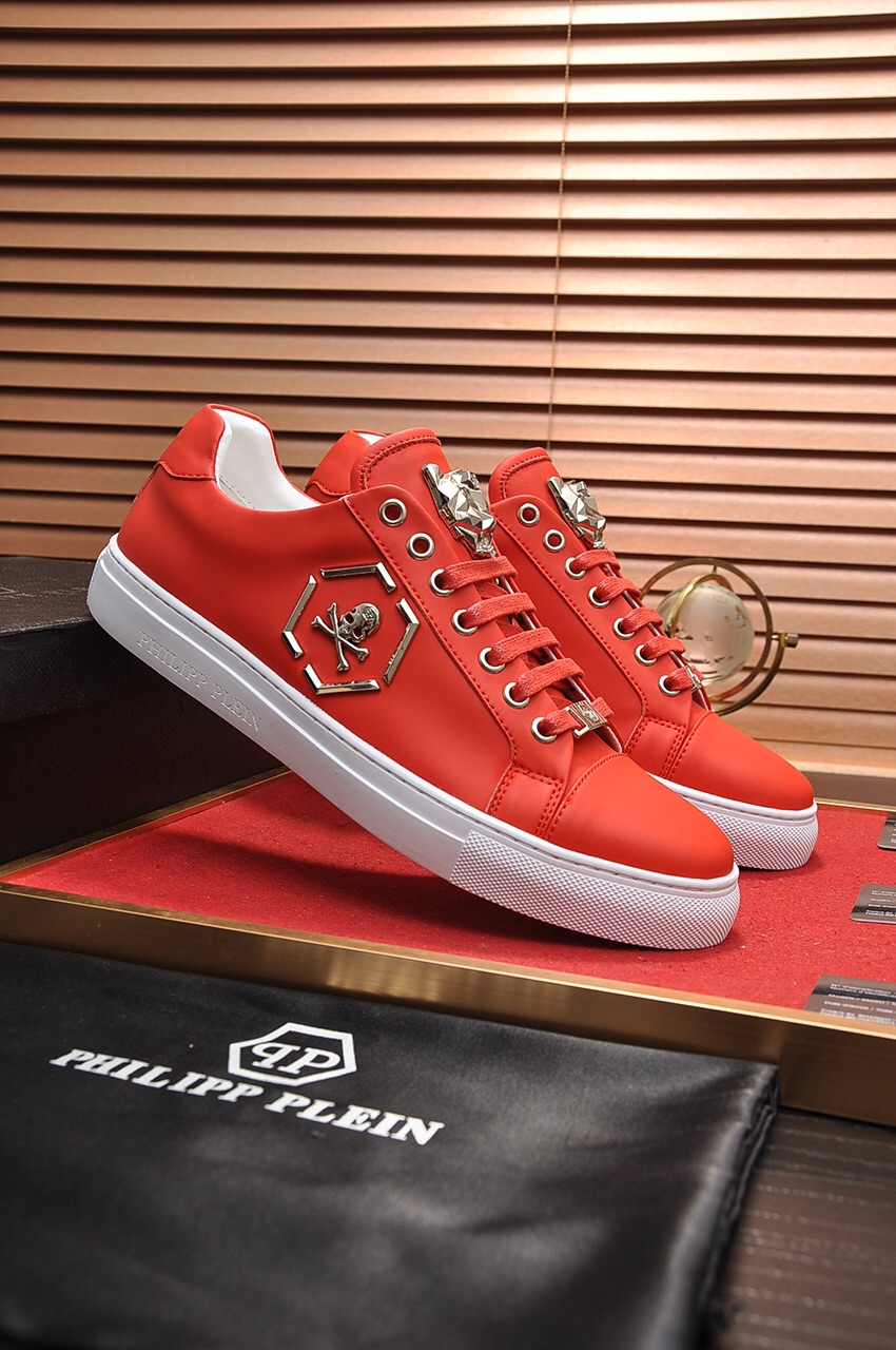 Philipp Plein Low Top Sneakers 13 - vstockx