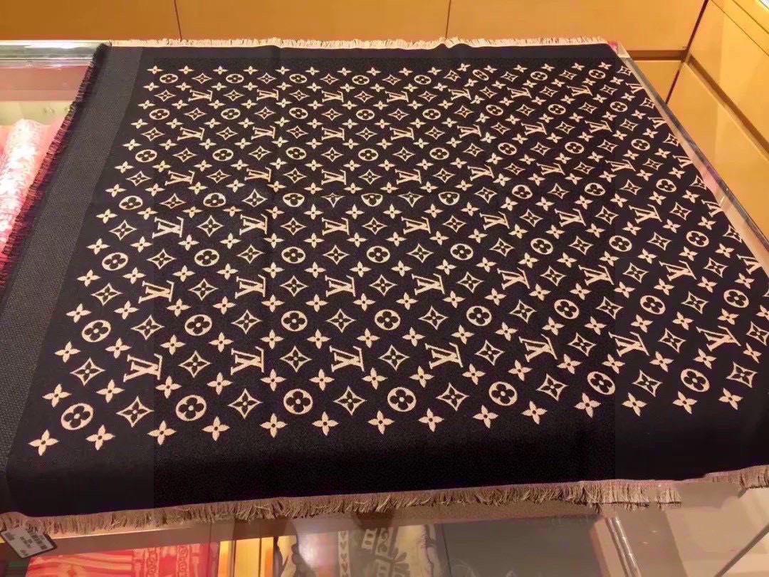 Streetwear Scarf LV 328954 SIZE:70*200cm - vstockx