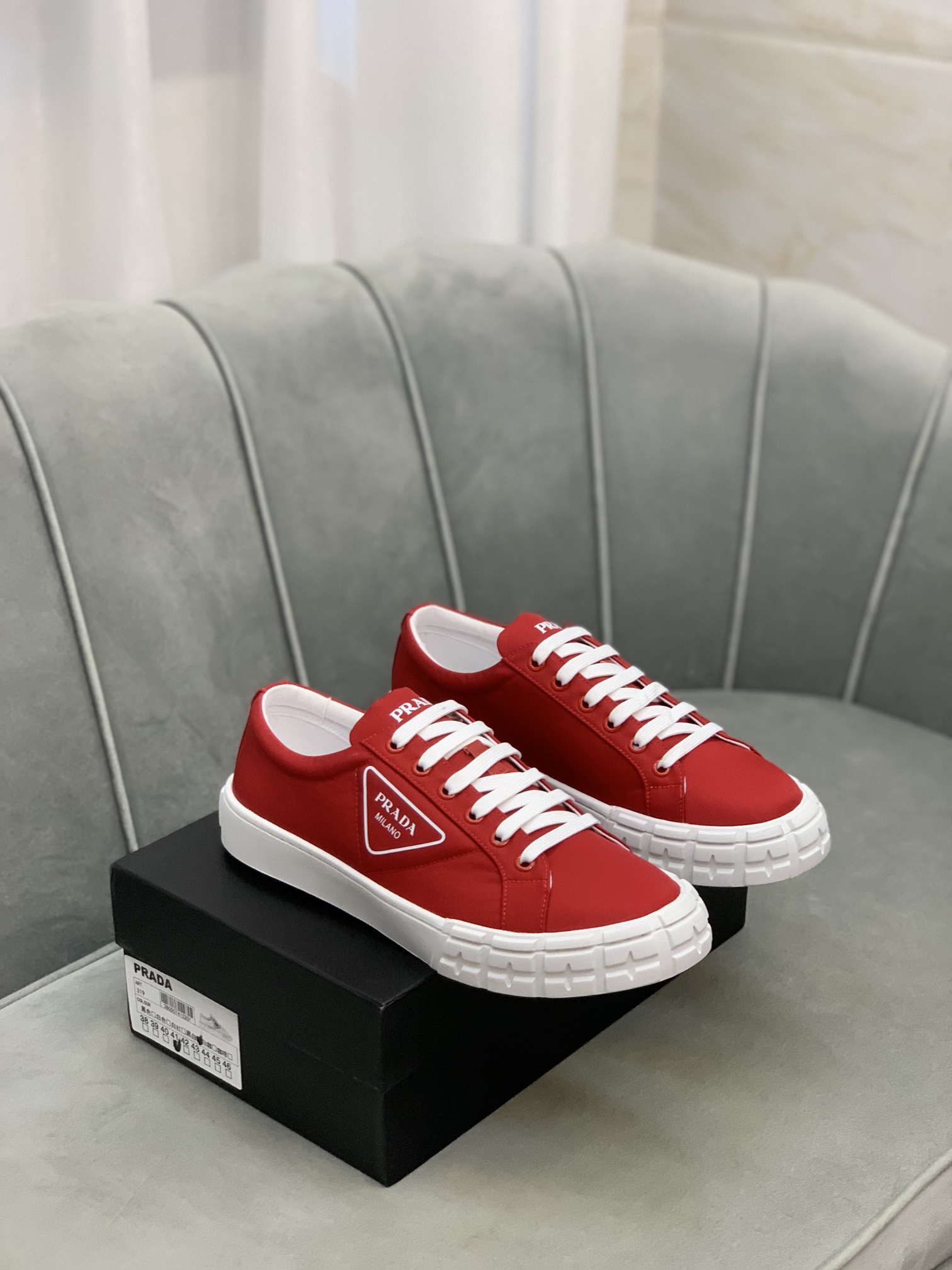 Prada Wheel Cassetta sneaker 7 - vstockx