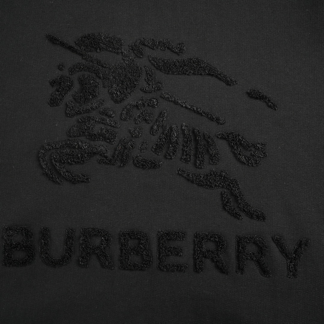 Clothes Burberry 821 - vstockx