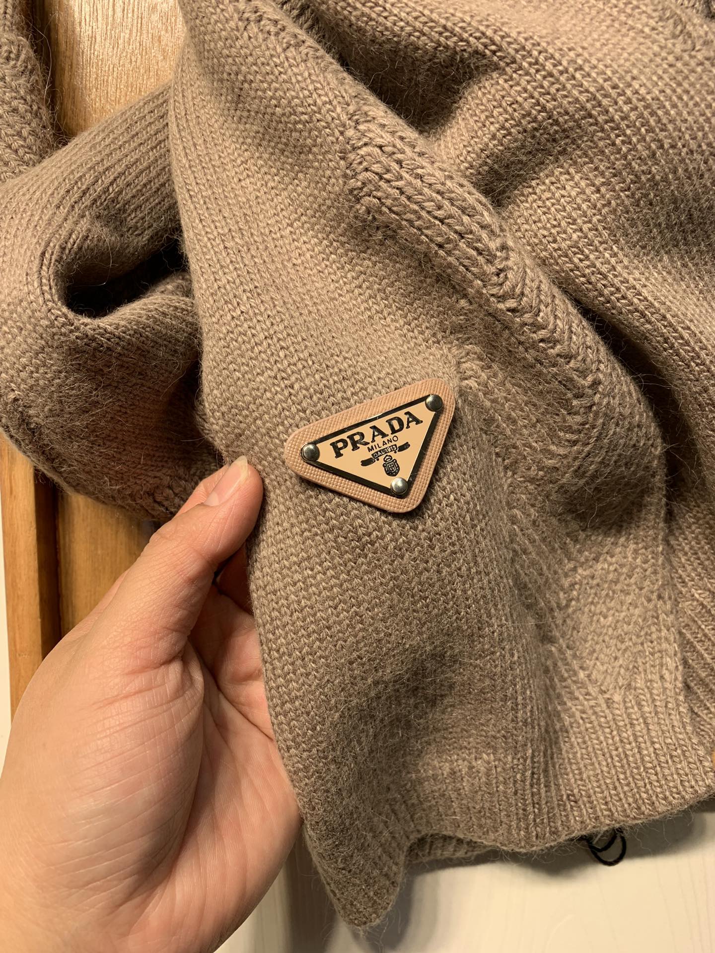 Hat & Scarf Prada 2 - vstockx