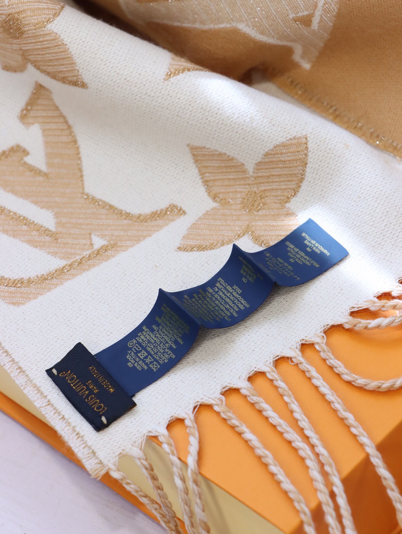 Streetwear Scarf LV 328726 SIZE:32*180cm - vstockx