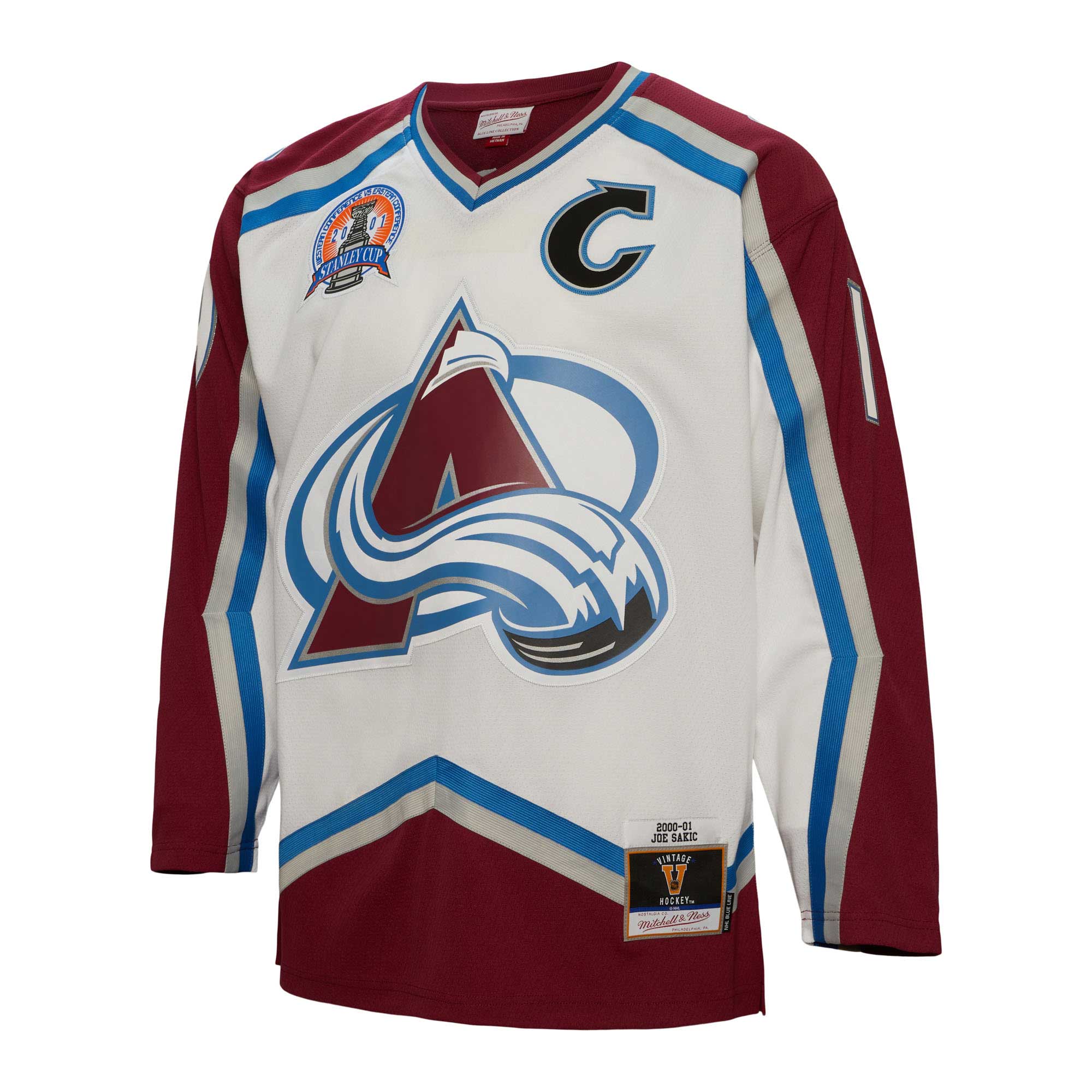 Joe Sakic Colorado Avalanche Mitchell & Ness 2000/01 Captain Patch Blue Line Player Jersey - White - vstockx
