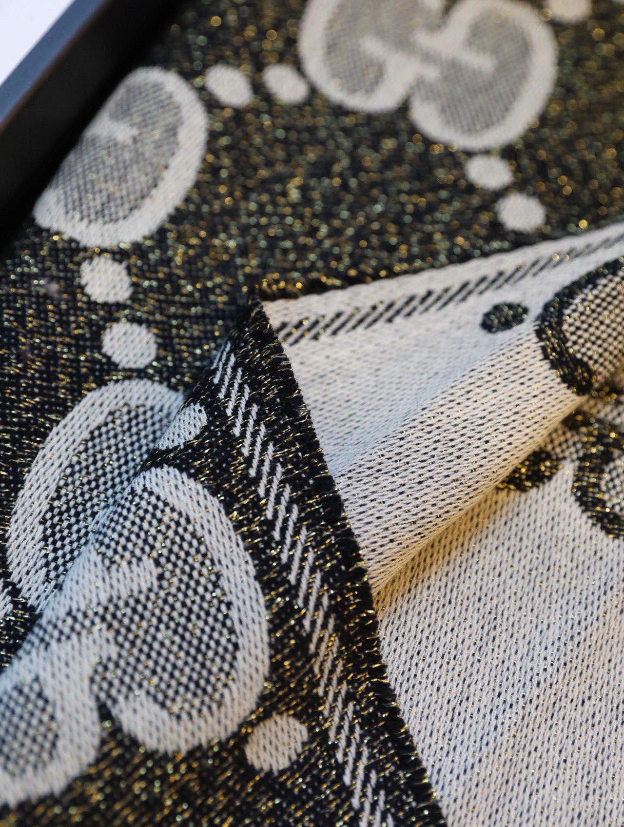 Streetwear Scarf GUCCI 328735 SIZE:45*195cm - vstockx