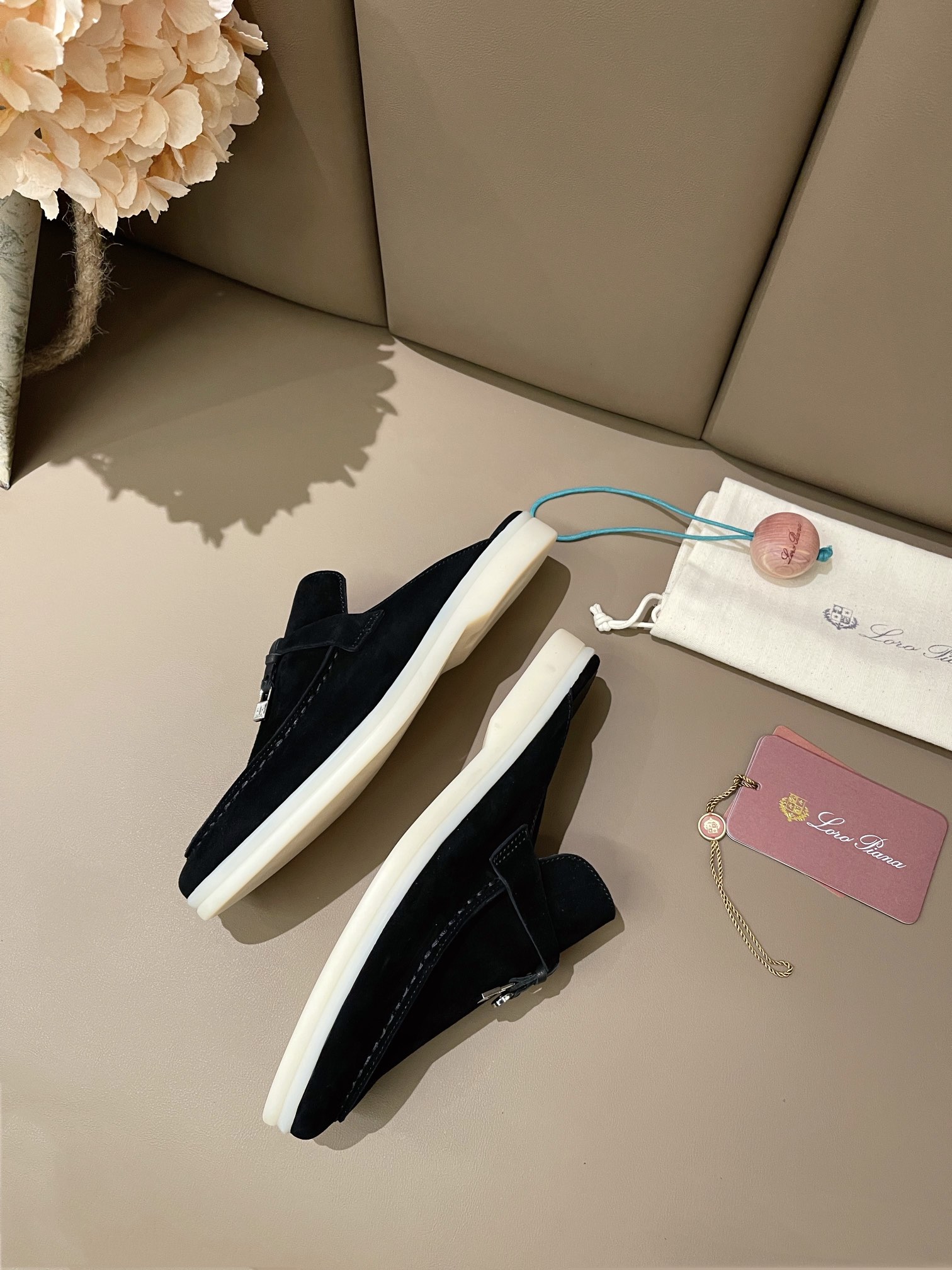Loro Piana shoes 259 - vstockx
