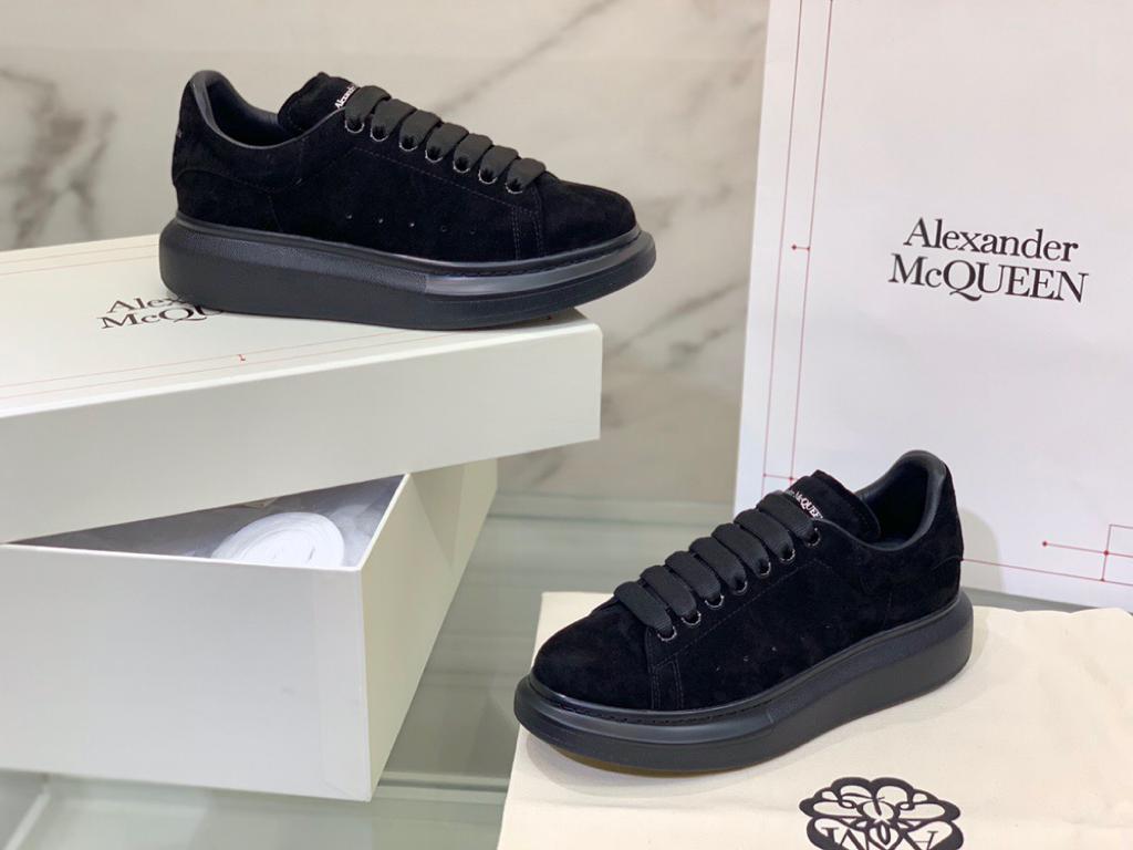 Alexander McQueen Oversized Triple Black - vstockx
