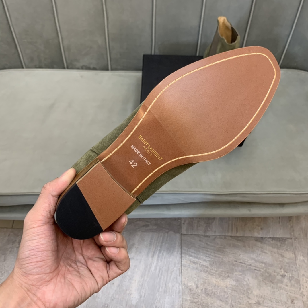 Saint Laurent Boots 9 - vstockx