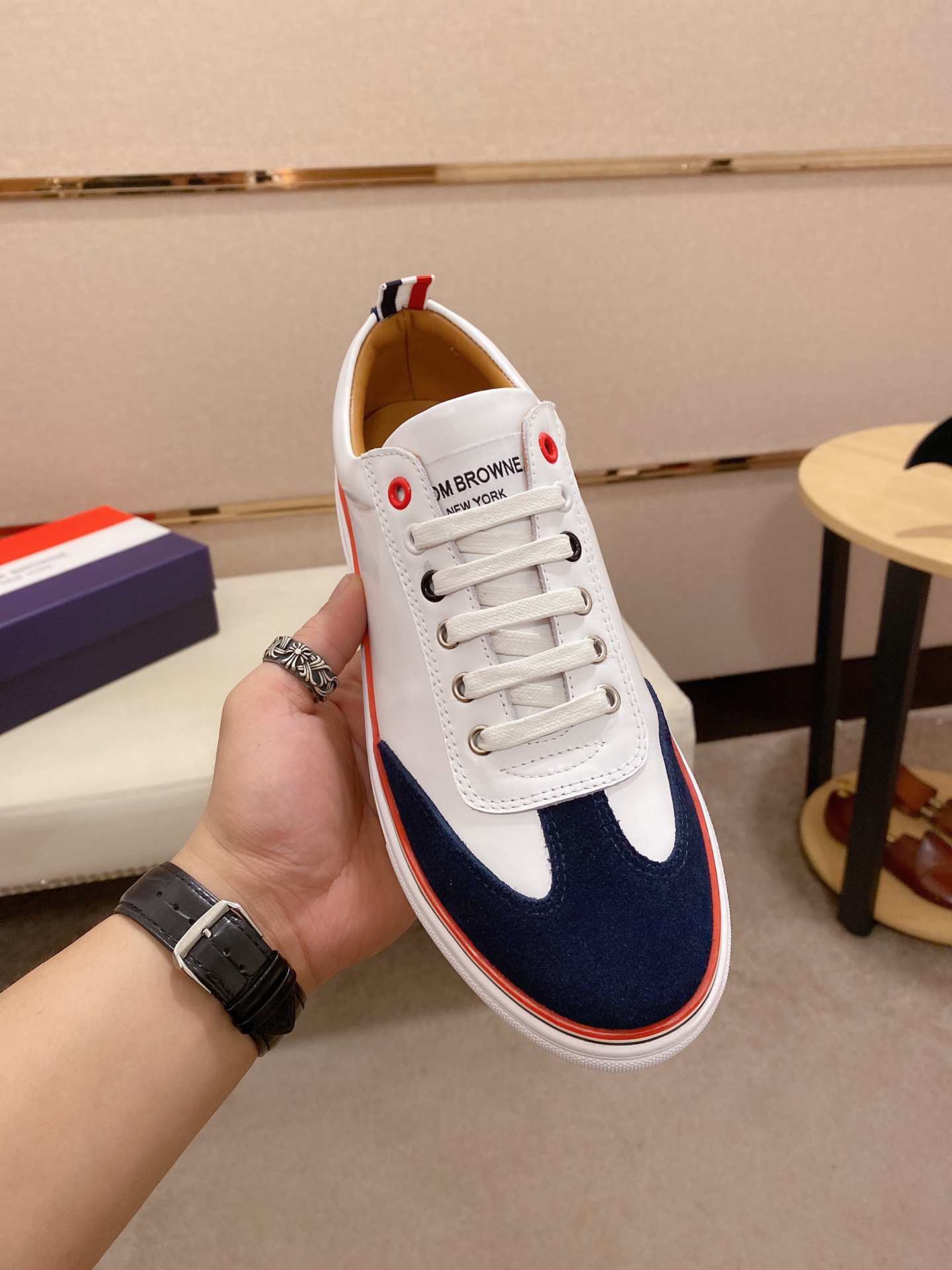 Thom Browne Low Top Sneaker 4 - vstockx