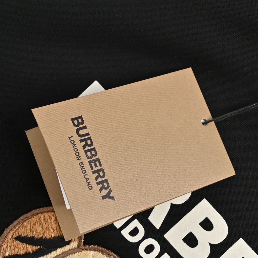 Clothes Burberry 816 - vstockx