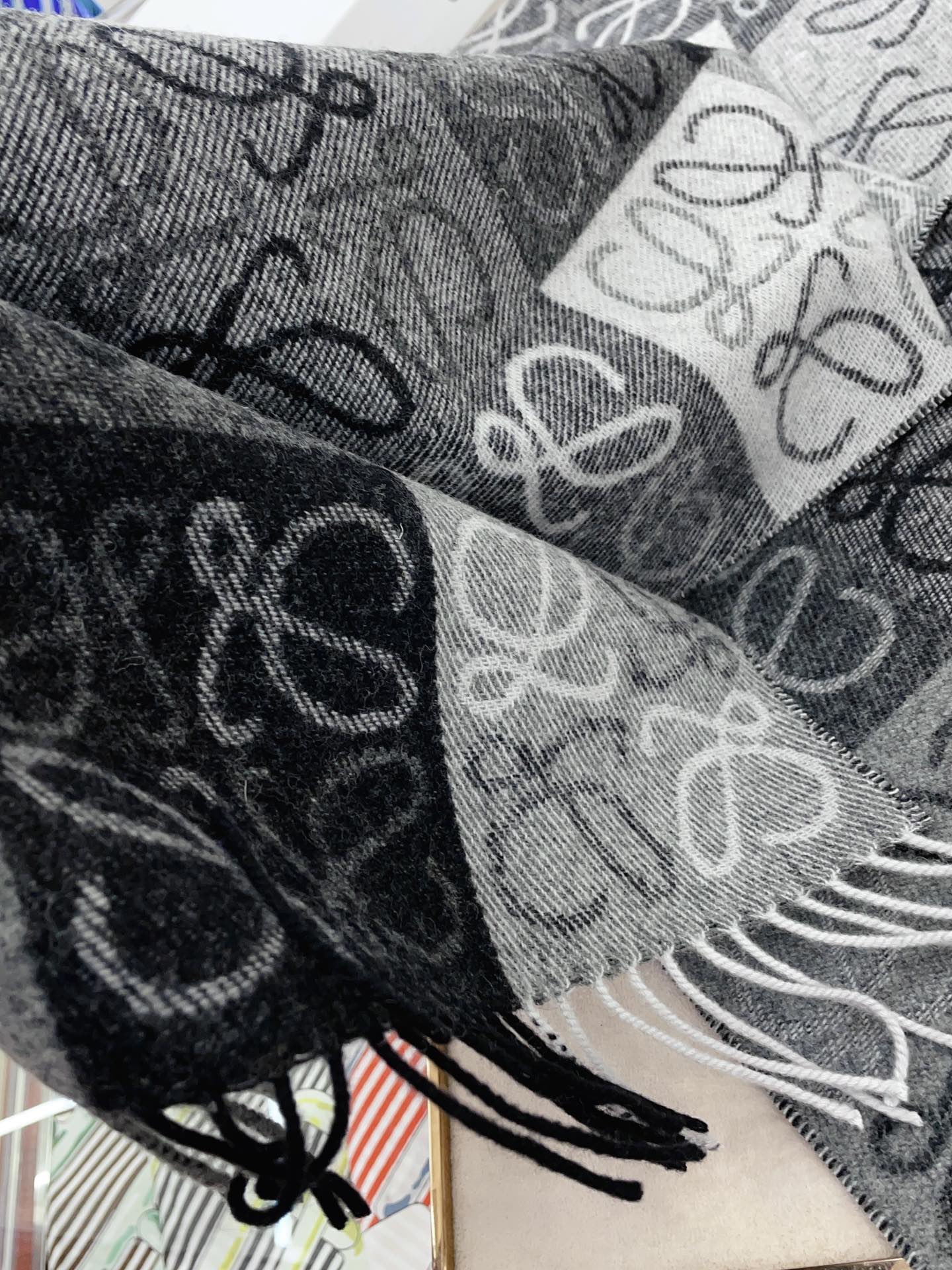 Streetwear Scarf Loewe 328730 SIZE:40x200cm - vstockx