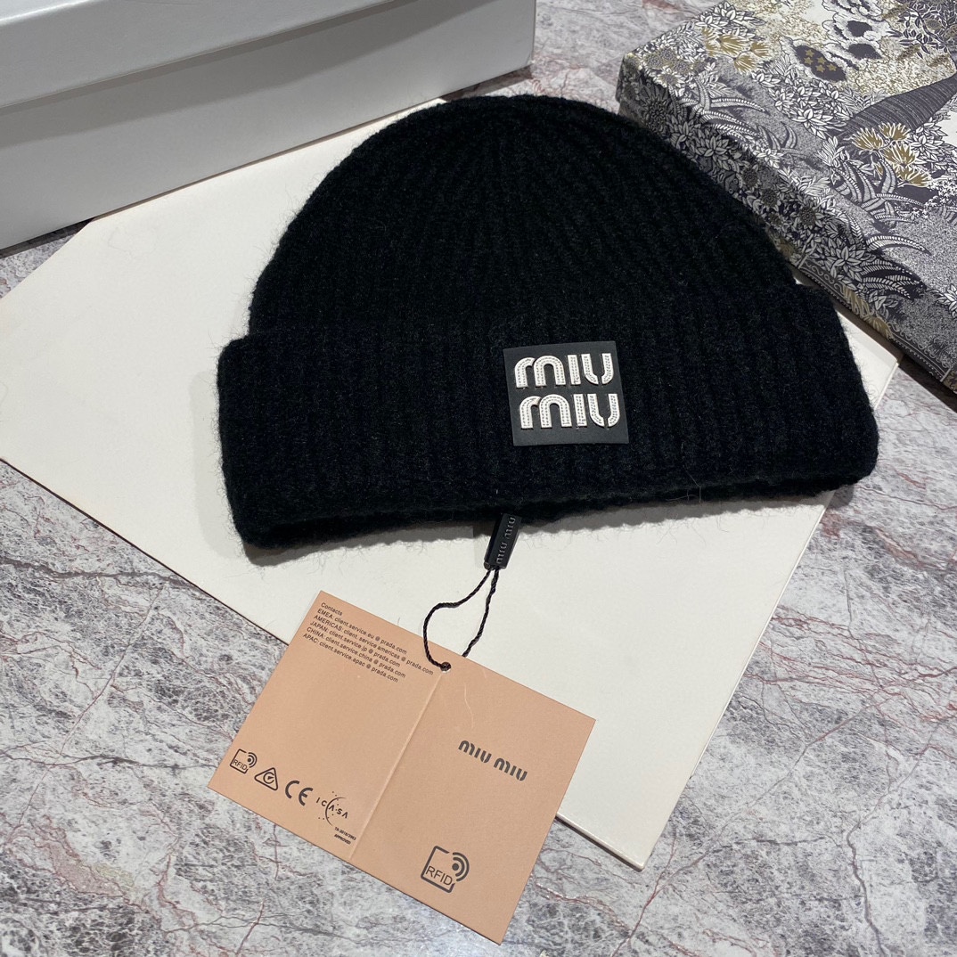 Streetwear Hat Miu 328908 - vstockx