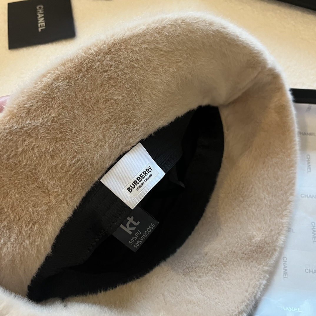 Streetwear Hat BURBERRY 329183 - vstockx