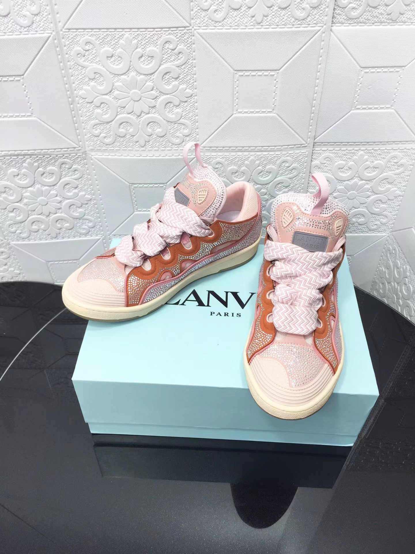 Lanvin Leather Curb Pink Sequins - vstockx