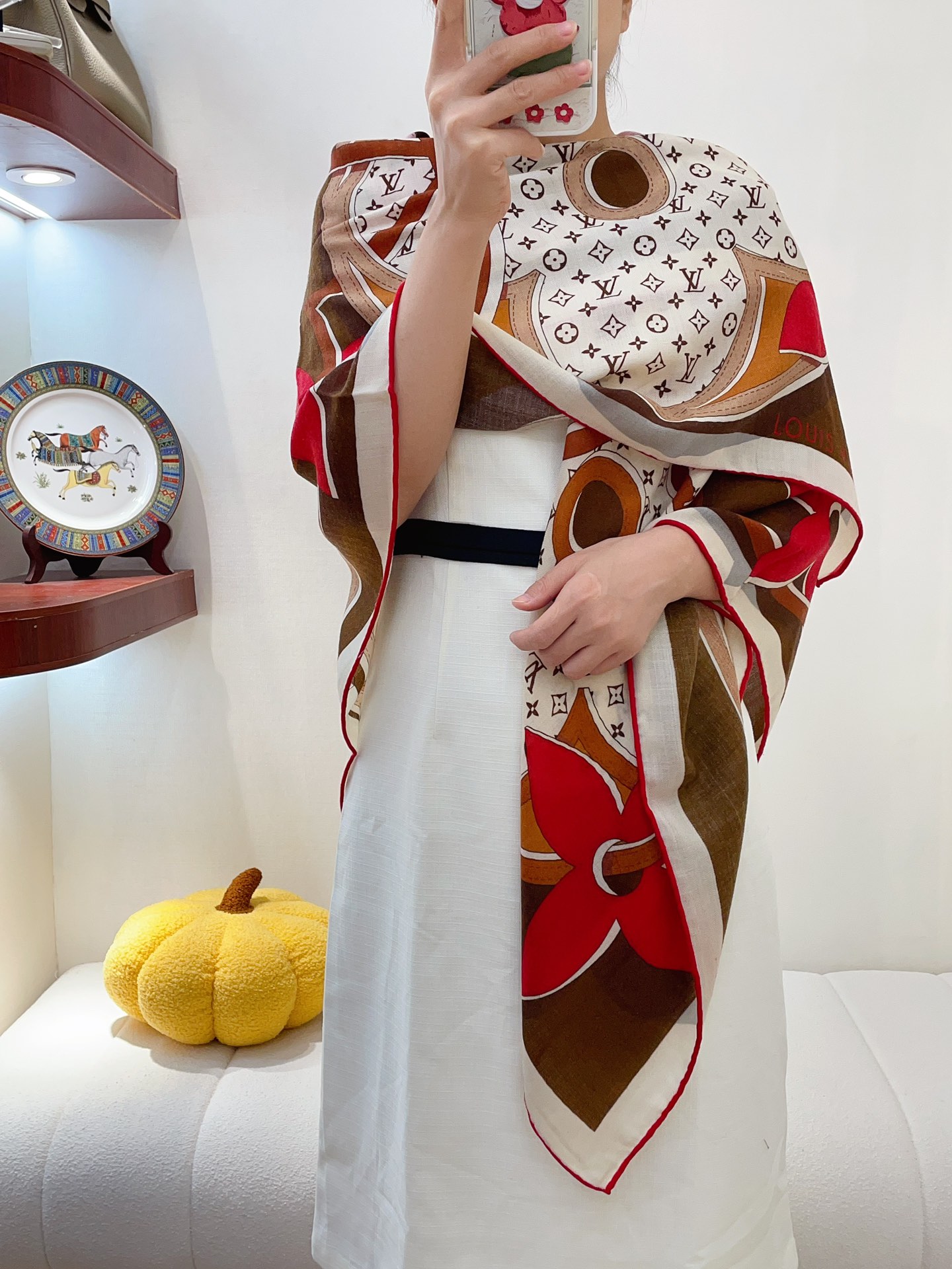 Streetwear Scarf LV 328778 SIZE:135*135cm - vstockx