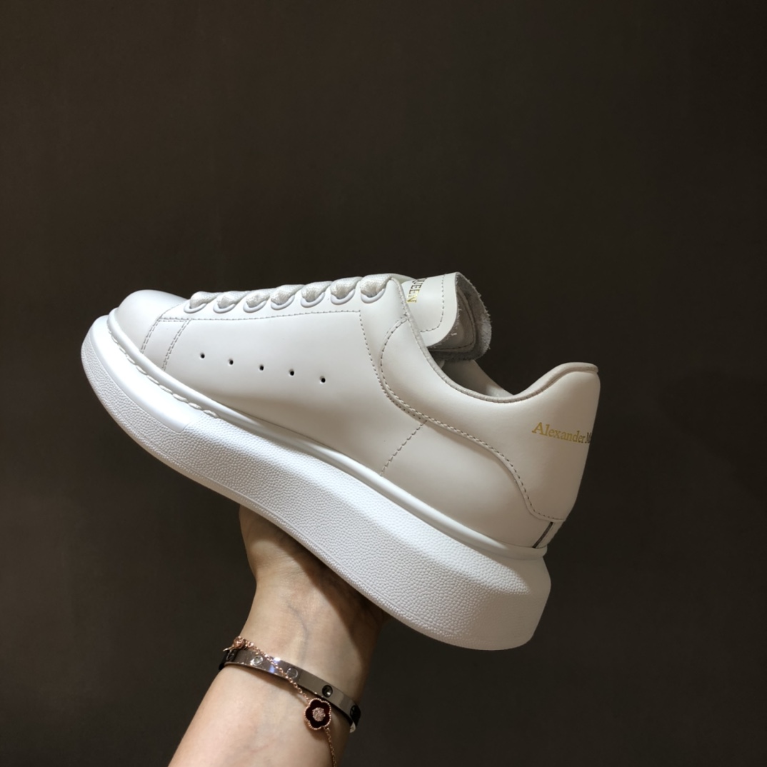 Alexander McQueen Oversized White - vstockx