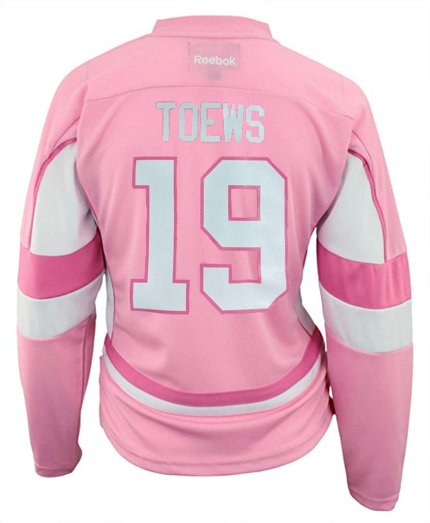 Youth Girls Jonathan Toews Chicago Blackhawks Pink Replica Player Jersey - vstockx