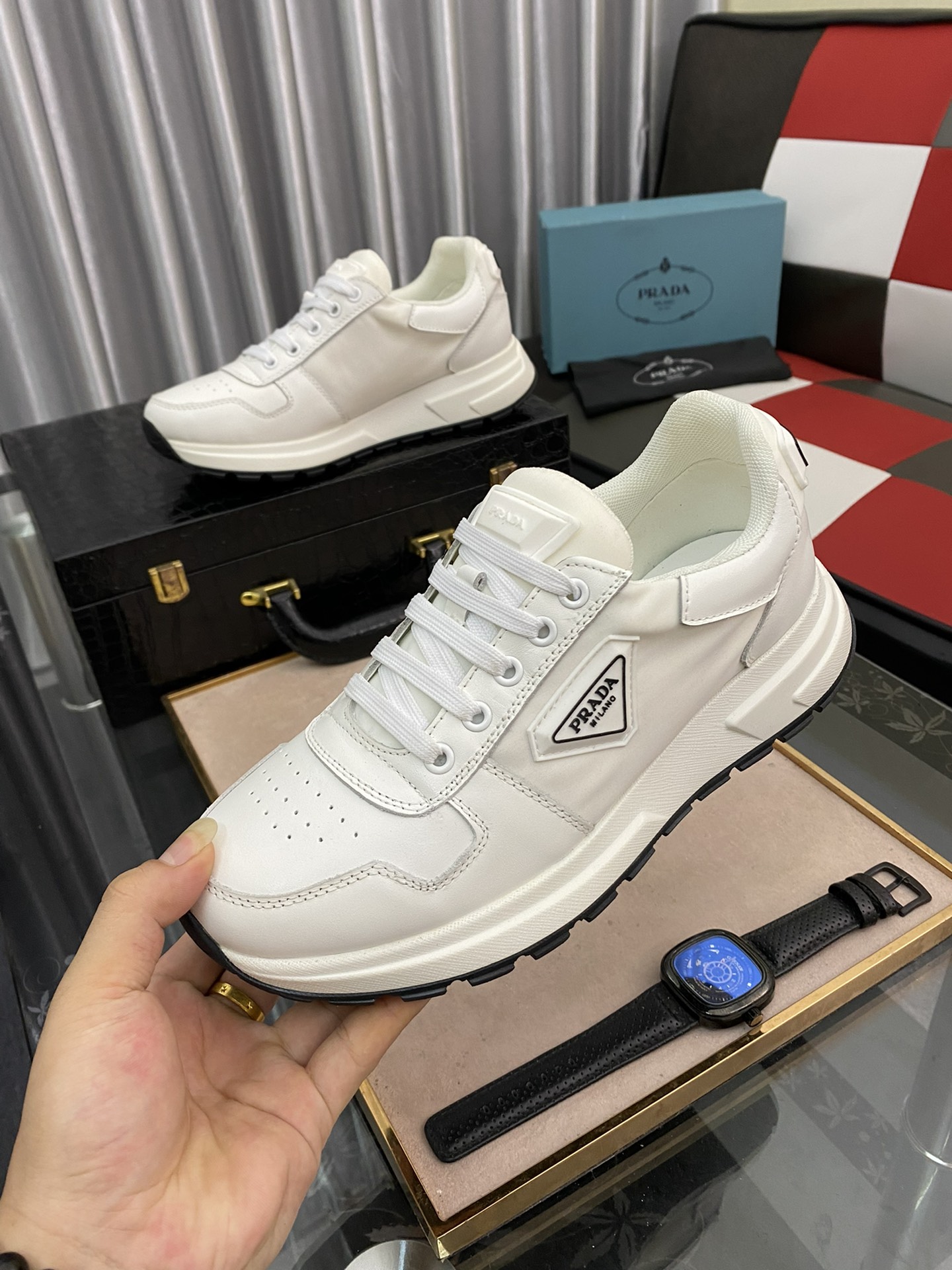 Prada Low Top sneaker 10 - vstockx
