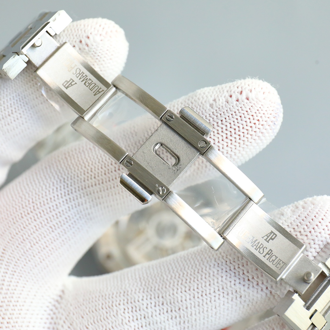 Watches AudemarsPiguet 323159 size:41 mm - vstockx