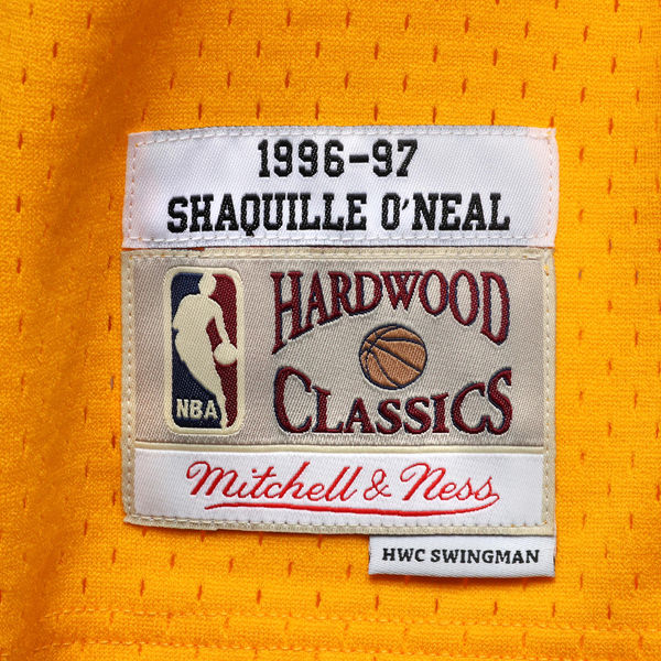Men's Los Angeles Lakers Shaquille O'Neal Mitchell & Ness Gold 1996-97 Hardwood Classics Swingman Jersey - vstockx