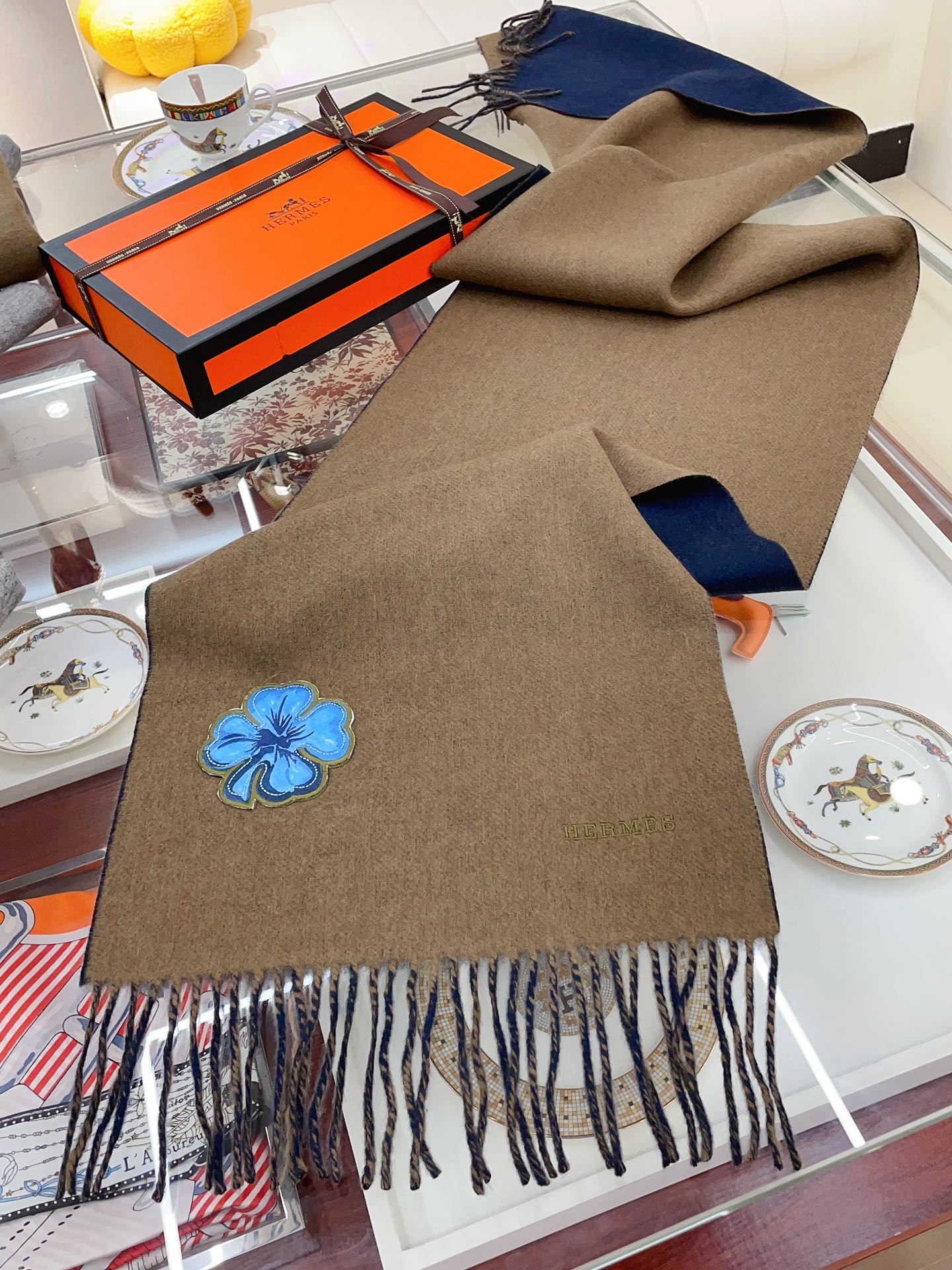 Streetwear Scarf GUCCI 328852 SIZE:30*180cm - vstockx