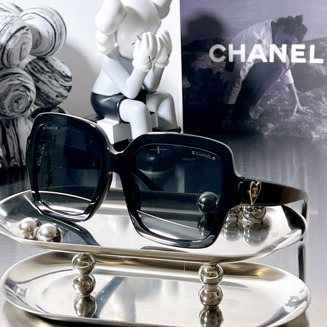 Sunglasses CHANEL 5479 size 56��18-140 - vstockx